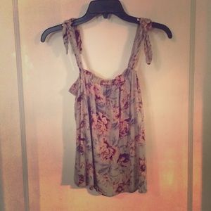 American Eagle Outfitters top